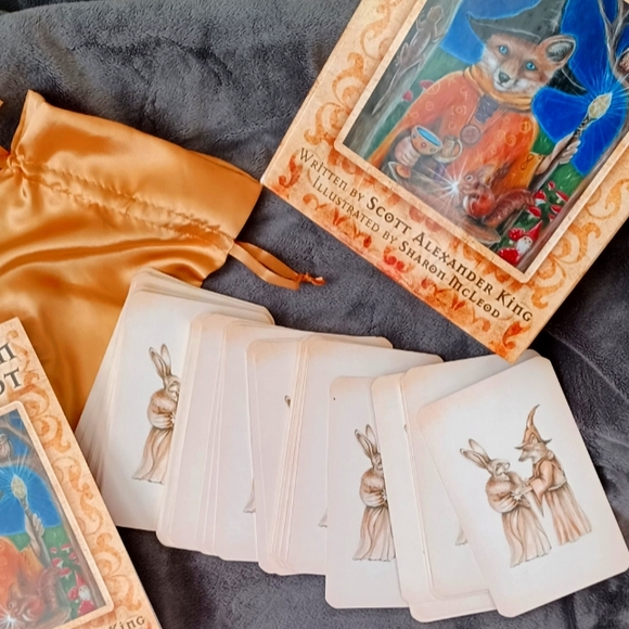 Bohemian Animal Tarot deck,guidebook, and satin satchel - Picture 5 of 10